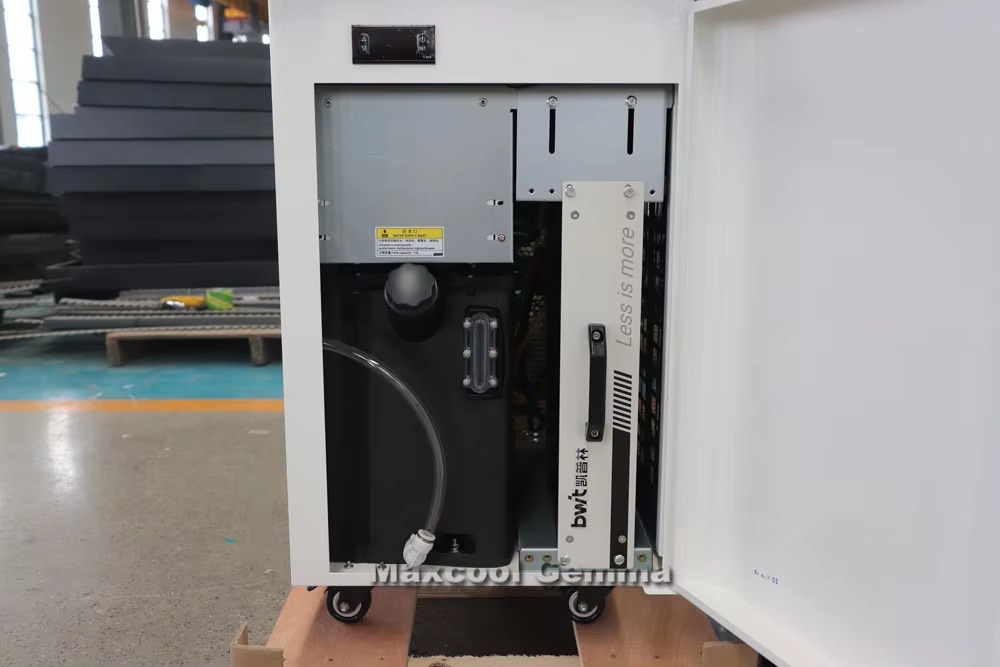 Industrial Fiber Laser Cutting Machine - 経済的な6kw CNC 1530ファイバーレーザー鋼板切断機、工業用ファイバーレーザーシート水冷式、IGSフォーマット対応、AIグラフィック搭載