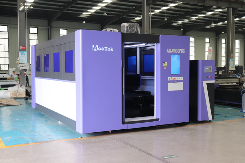 工業用ファイバーレーザー金属切断機,交換プラットフォーム,完 - Industrial Fiber Laser Cutting Machine のレビューと価格