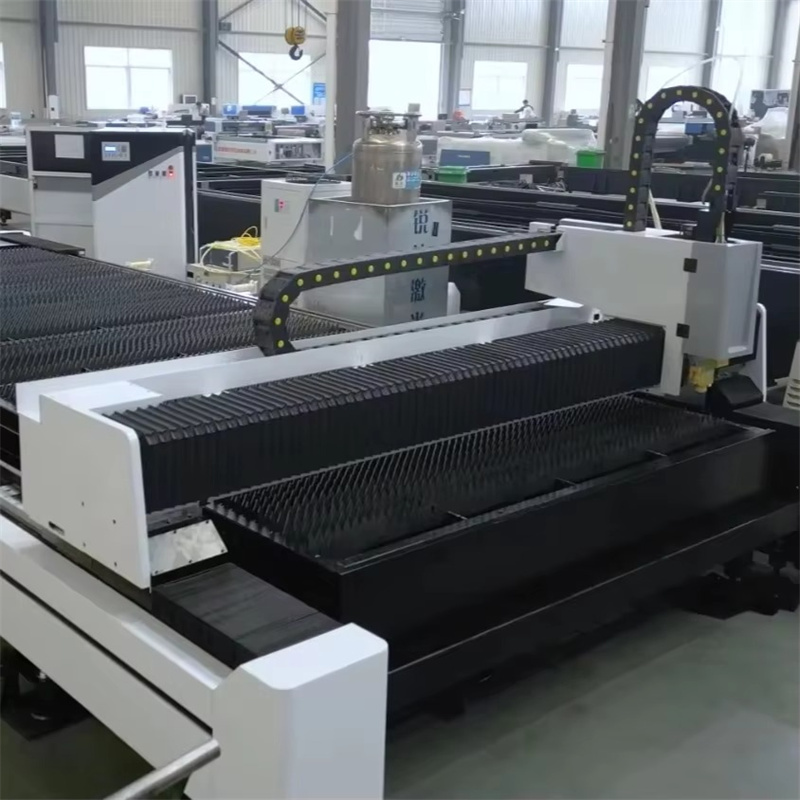RJ-6020D ファイバーレーザー切断機（板金用）中国メー - Fiber Laser Cutting Machine のレビューと価格