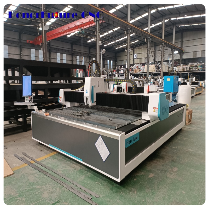 強力なファイバーレーザー切断機回転装置オプションのオートフォ - Industrial Fiber Laser Cutting Machine のレビューと価格