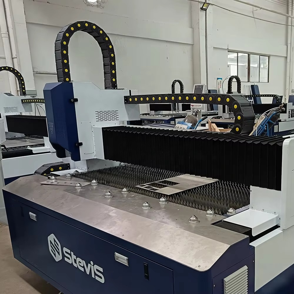 経済的な6kw CNC 1530ファイバーレーザー鋼板切断機 - Industrial Fiber Laser Cutting Machine のレビューと価格